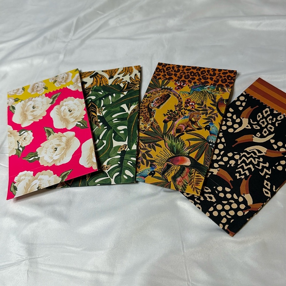 NWOT Farm Rio Gift Bags - Multi Print - Set of 4